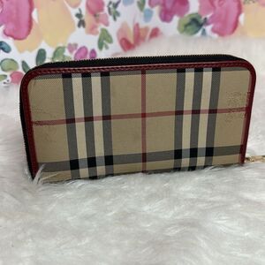 💯Authentic Burberry Zipped Long Wallet🍀